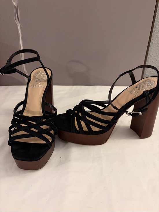 Vince Camuto Shoes - Vince Camuto Black Larriss Platform heel Sandals. Sz 6.